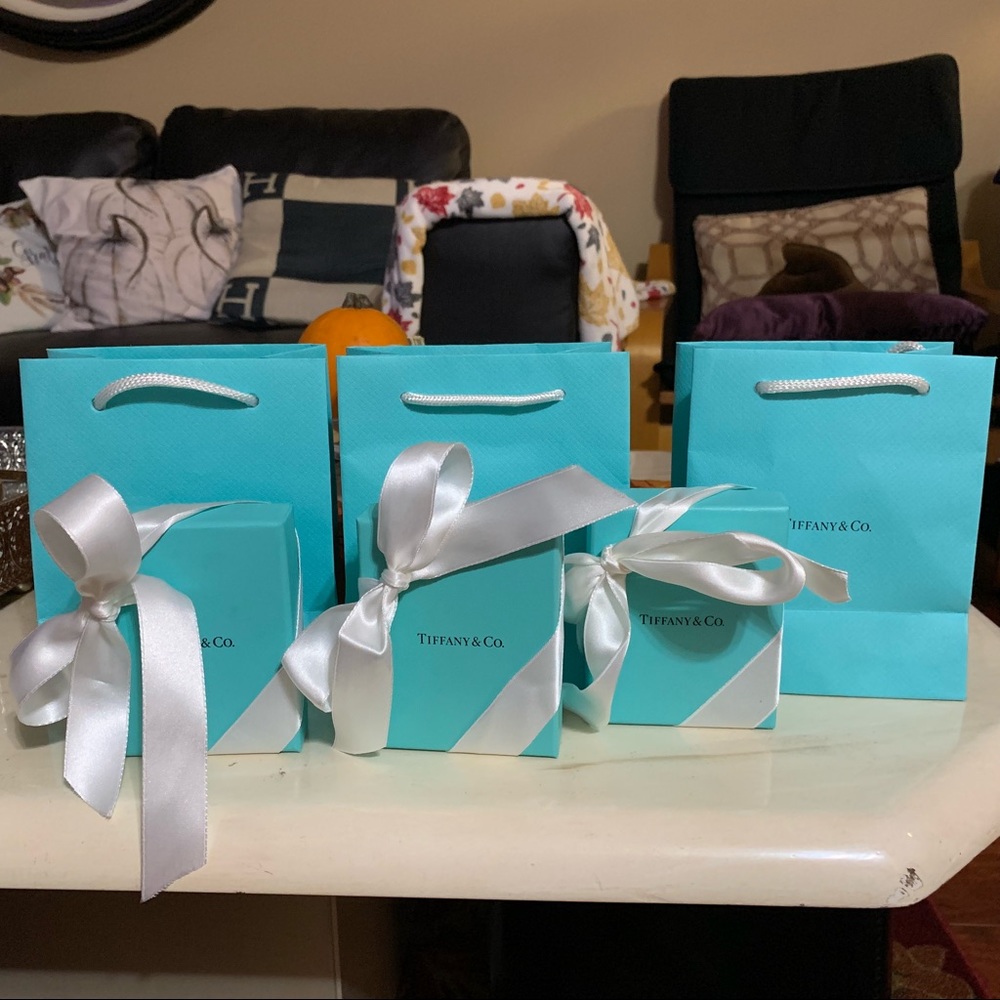Tiffany & Co. box and bag set